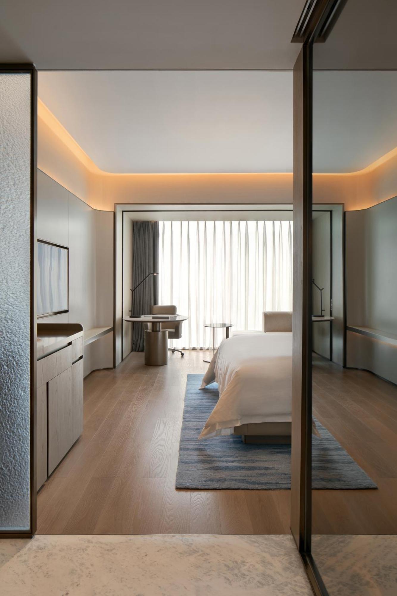 Hilton Shenzhen World Exhibition & Convention Center - Only 5 Minutes' Walk To Wecc Hotel Exterior photo