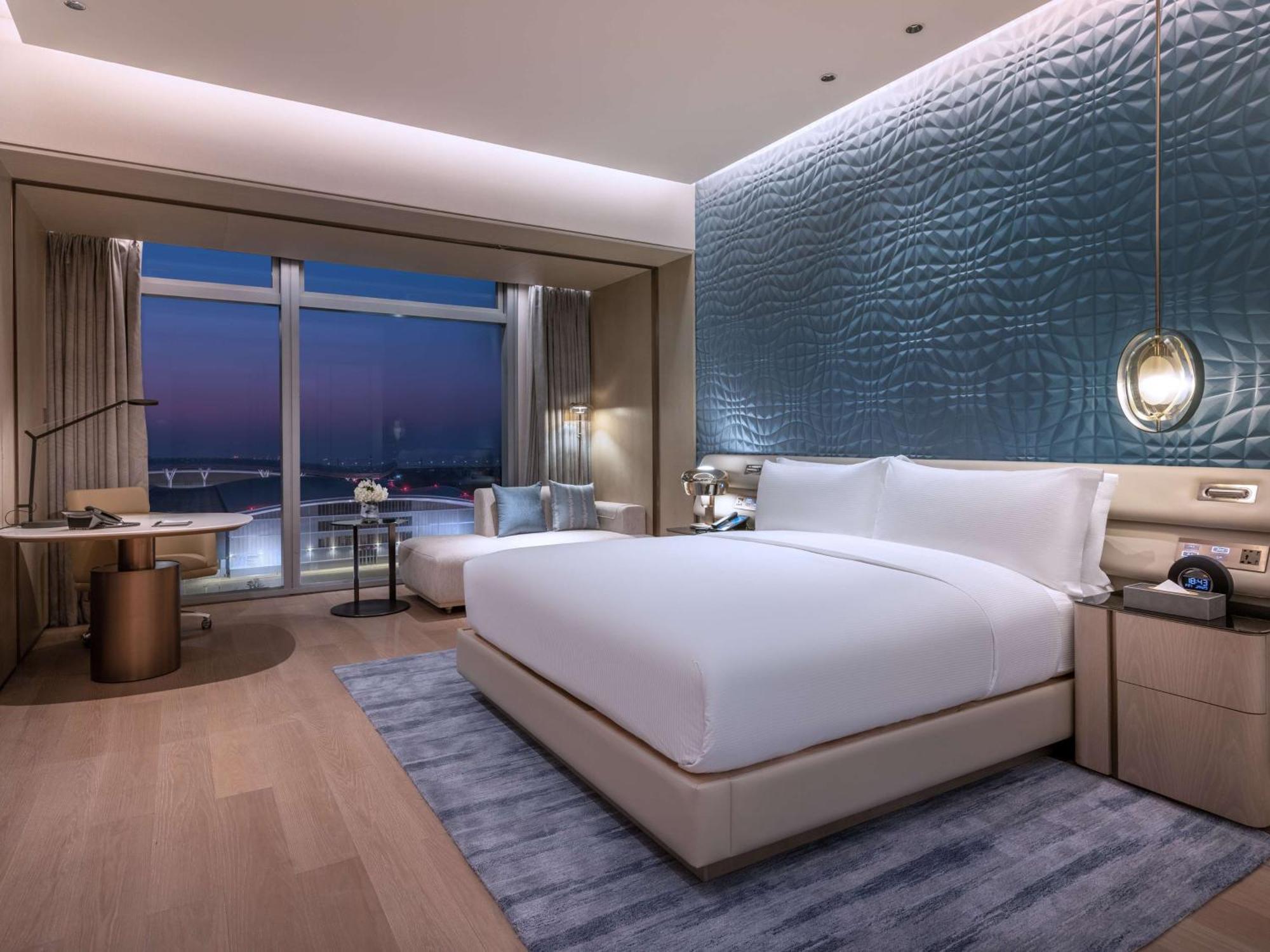 Hilton Shenzhen World Exhibition & Convention Center - Only 5 Minutes' Walk To Wecc Hotel Exterior photo