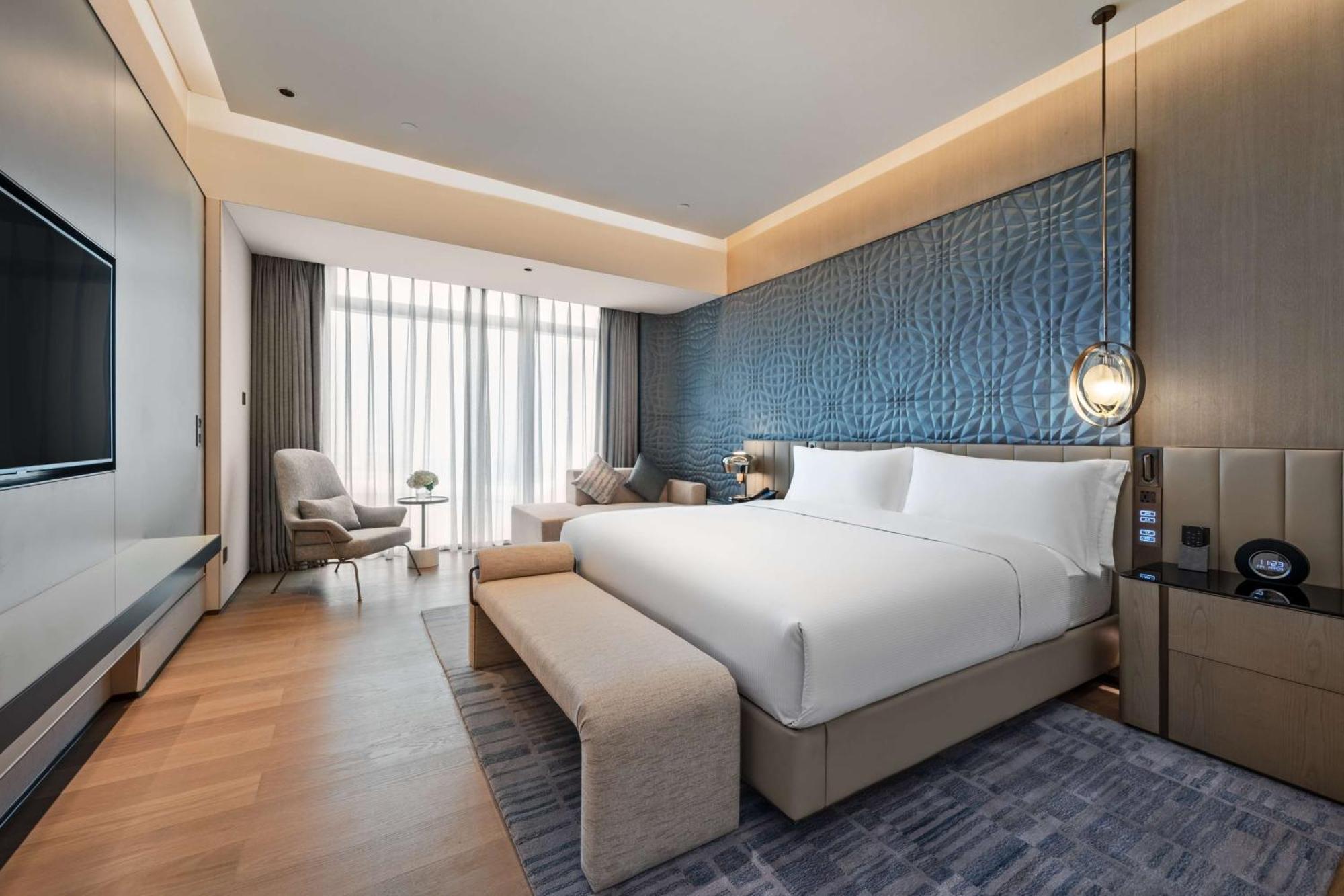 Hilton Shenzhen World Exhibition & Convention Center - Only 5 Minutes' Walk To Wecc Hotel Exterior photo