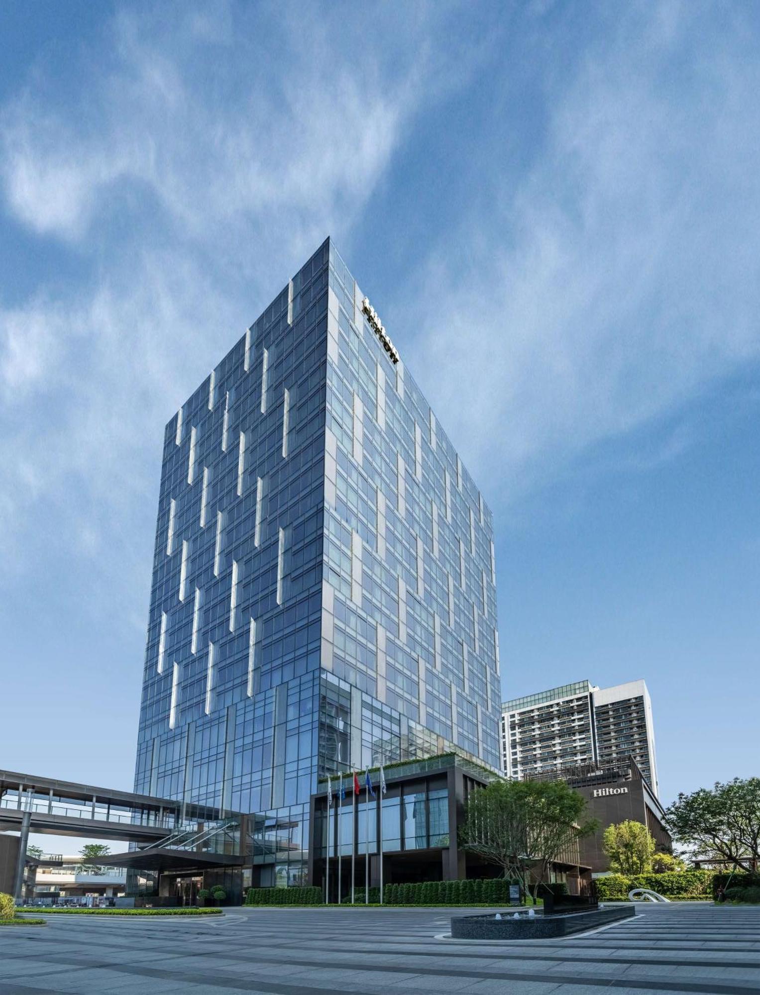 Hilton Shenzhen World Exhibition & Convention Center - Only 5 Minutes' Walk To Wecc Hotel Exterior photo